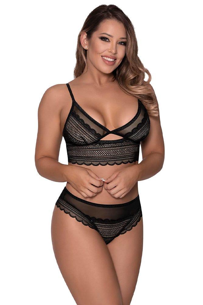 Bralette y braguita atrevida de estilo romántico moderno