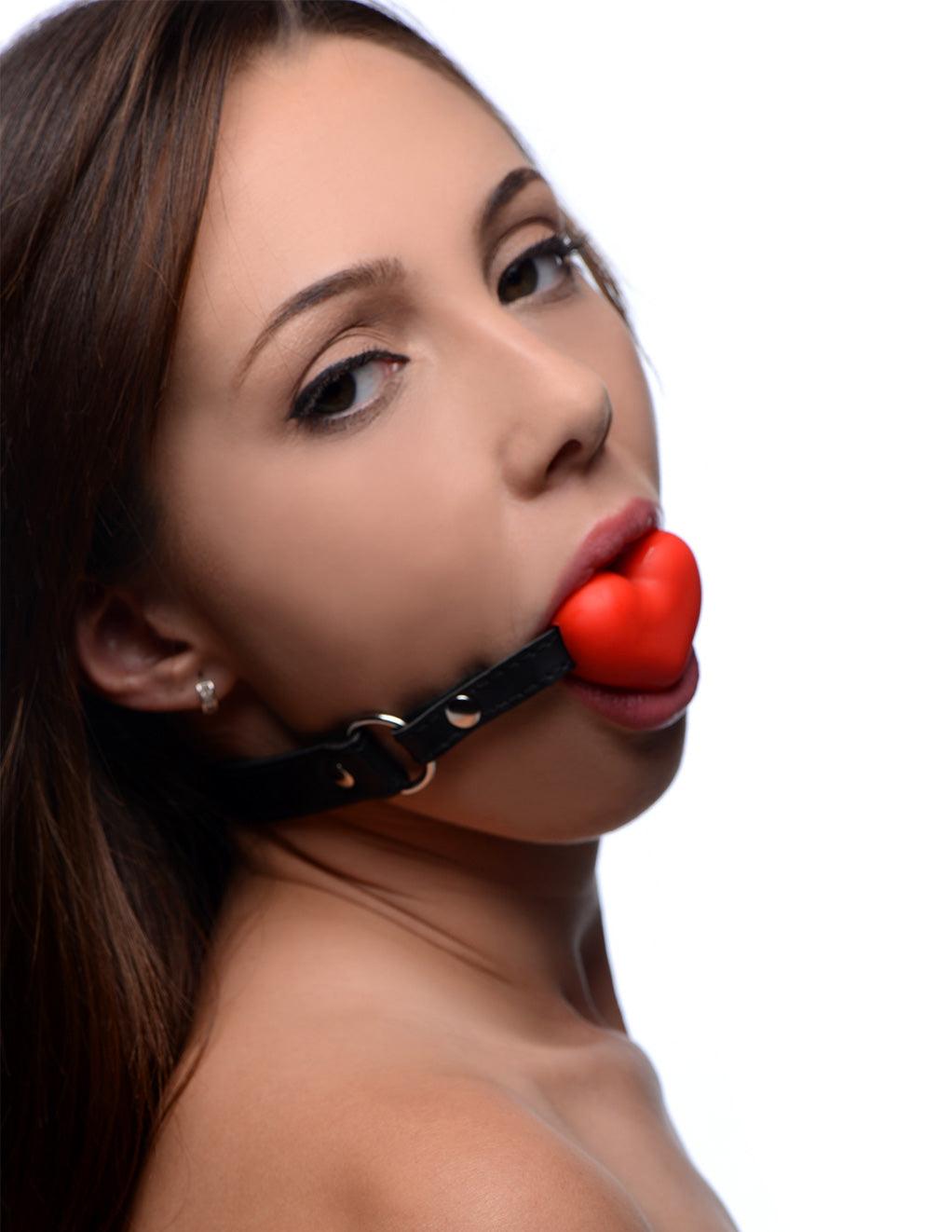 XR Brands Gag Silicone Heart Red - Xoxomoving