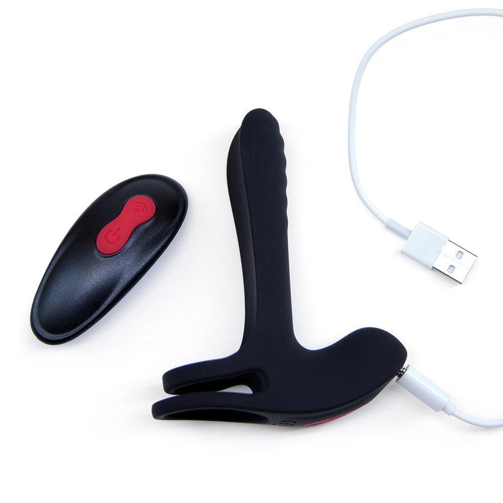 Magnum Vibrating cock sleeve with clit stimulator - Xoxomoving